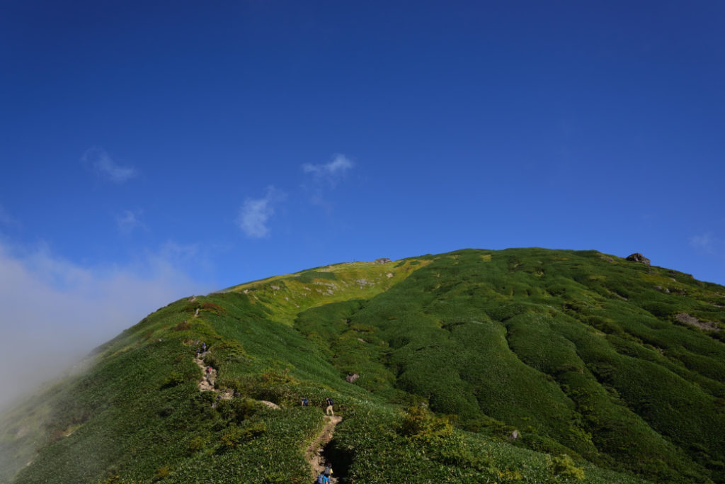 【登山部】快晴無風の谷川岳を登りました!