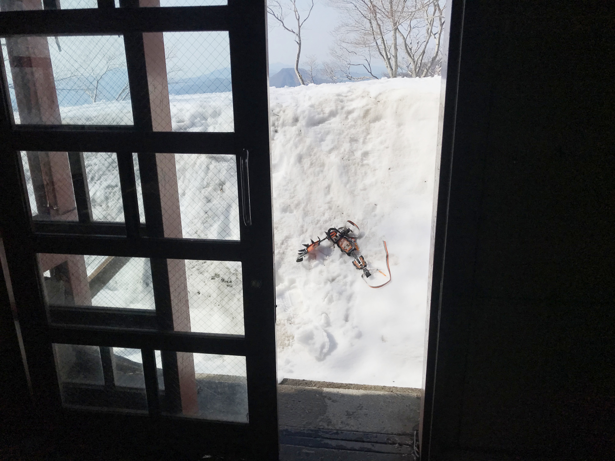 熊穴沢避難小屋