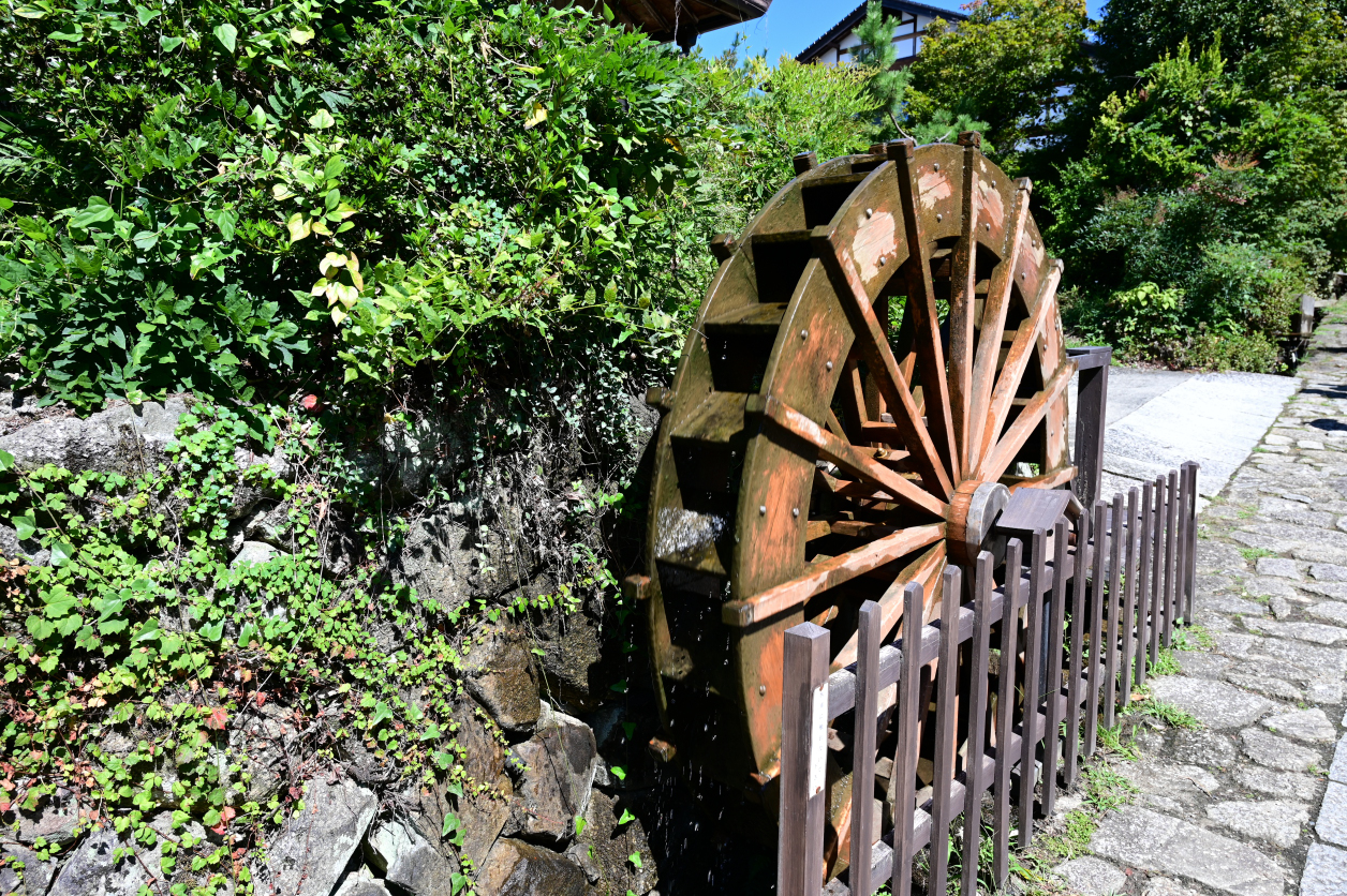 馬籠宿の水車